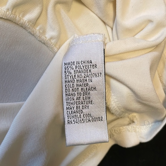 Cream Ruffle front Short sleeve blouse - Picture 6 of 7